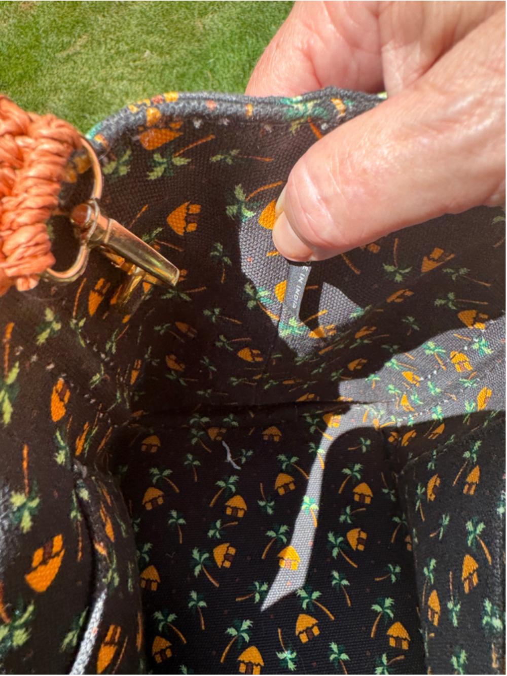 Prada Canapa Palm trees and tiki hut pattern Canvas Tote Bag - Picture 7 of 14